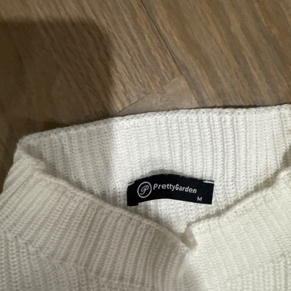 Matching sweater skirt/top. Like New size medium. - Picture 2 of 4